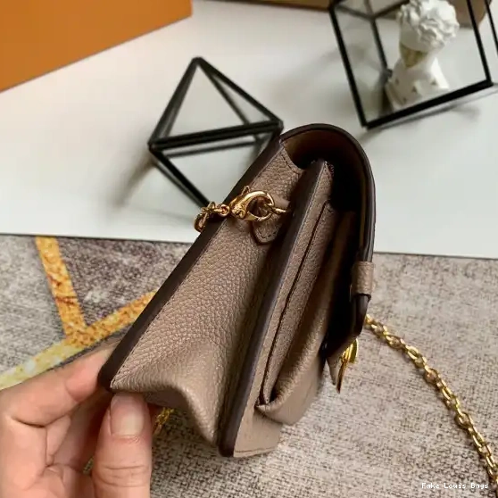 Cheap LOUIS CHAIN VAVIN VUITTON WALLET 0501